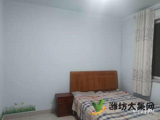 此房為結(jié)婚準備，舒適三室，精裝修，現(xiàn)因換大房，找有