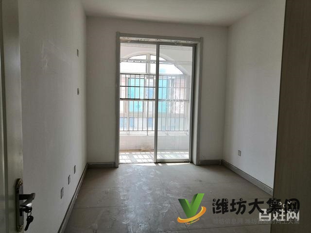 福滿園上下復(fù)式，精裝未住，四室兩廳帶倉(cāng)庫(kù)